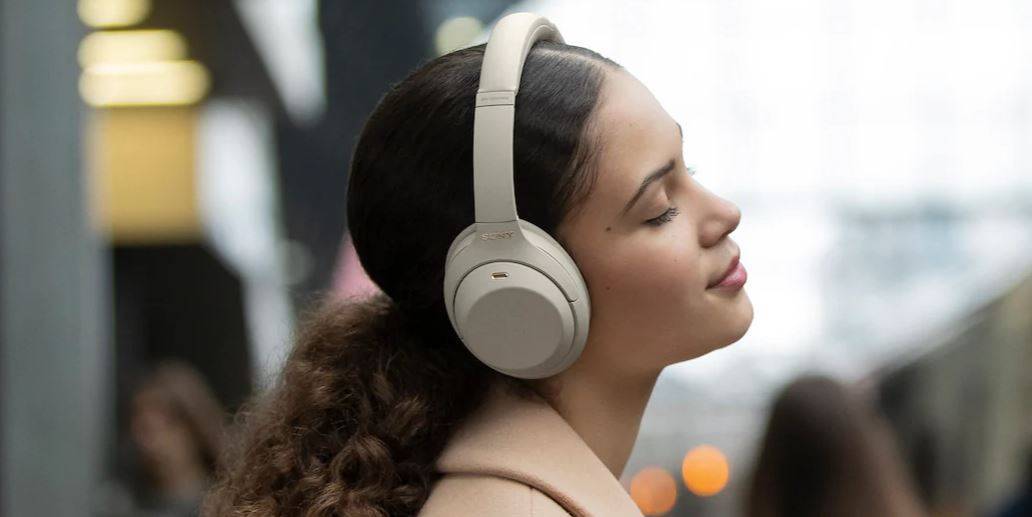 Bose noise cancelling headphones 700 vs sony wh-1000xm4
