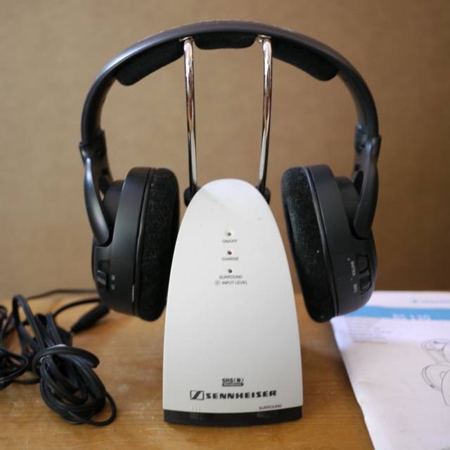 Sennheiser rs 110-ii: компромисс без проводов | headphone-review.ru все о наушниках: обзоры, тестирование и отзывы