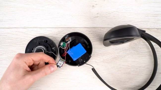 Как подключить беспроводные bluetooth или wifi наушники к телефону