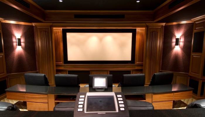 Можно ли использовать студийные мониторы для домашнего кинотеатра? - краткое руководство!