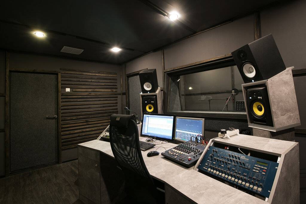 Как открыть студию звукозаписи: бизнес-план, затраты, оборудование