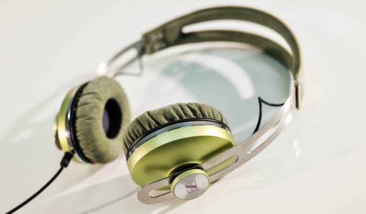 Sennheiser momentum on ear: ваше мобильное удовольствие | headphone-review.ru все о наушниках: обзоры, тестирование и отзывы