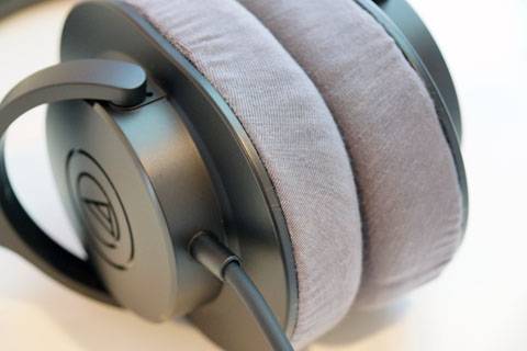 Akg k 450 хорошие наушники для использования на ходу с удобной конструкцией и приятным звуком | headphone-review.ru все о наушниках: обзоры, тестирование и отзывы