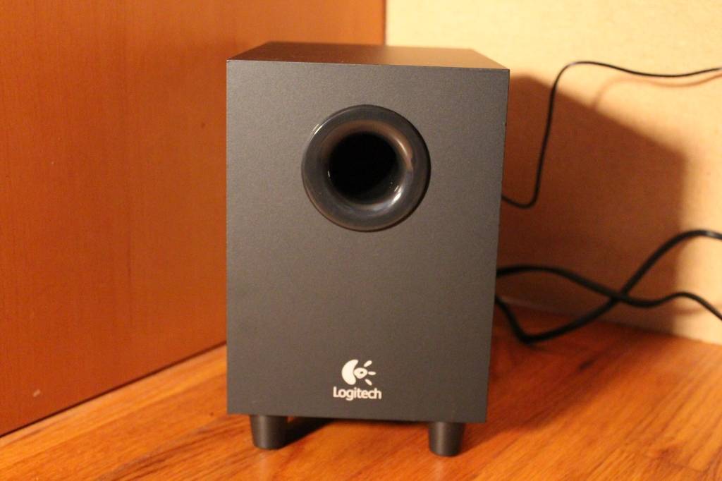Акустика logitech speaker system z323