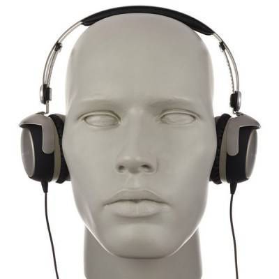Beyerdynamic t70: идеальная звуковая картина в мельчайших деталях | headphone-review.ru все о наушниках: обзоры, тестирование и отзывы