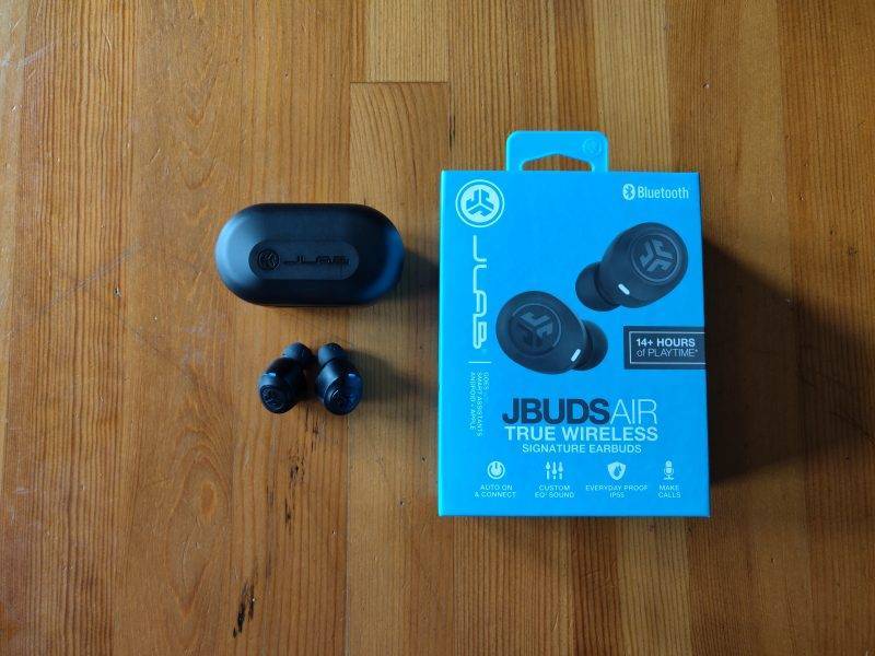 Jlab audio jbuds air sport vs lenovo true wireless earbuds