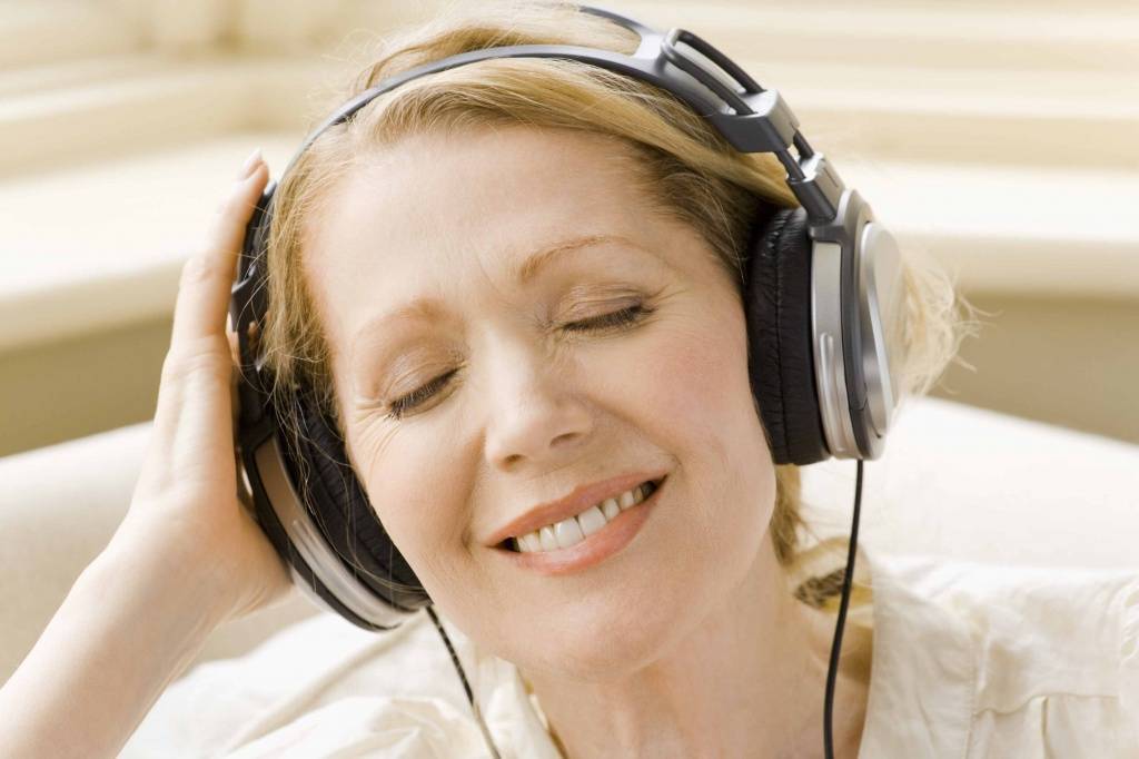 Прослушивание музыки на повторе улучшает концентрацию | rusbase