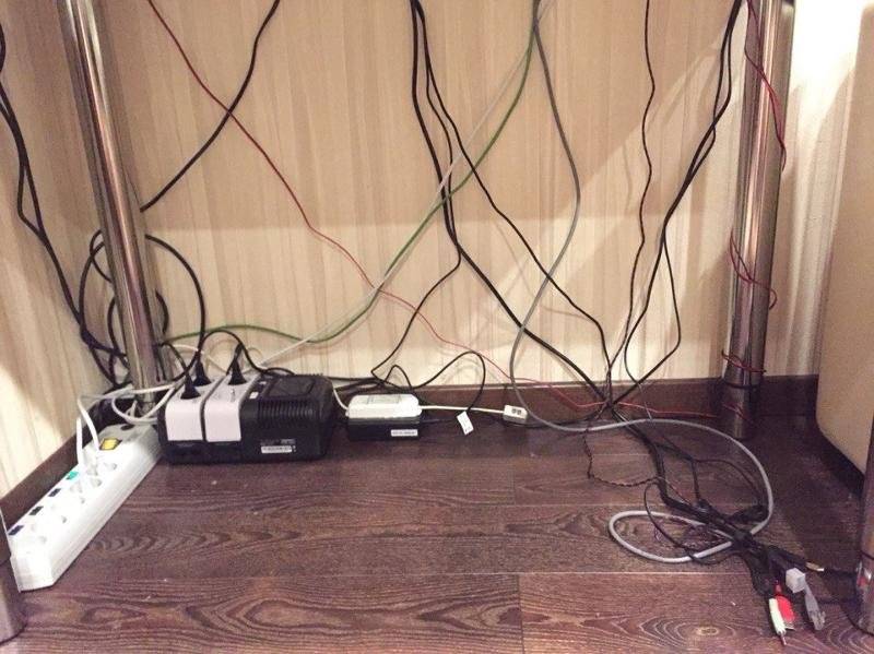 Как спрятать провода техники в квартире: советы zoom