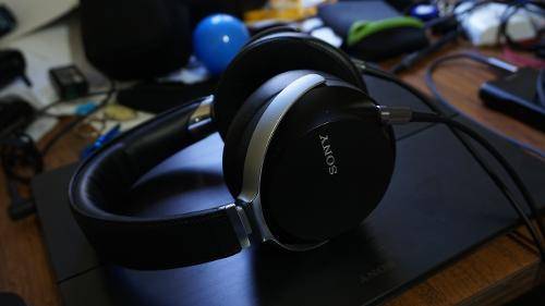 Sony mdr-zx600: стиль и хороший звук по доступной цене | headphone-review.ru все о наушниках: обзоры, тестирование и отзывы