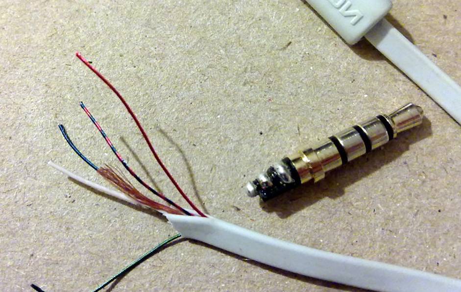 Как подключить проводные наушники к разъему 3.5 или usb (к пк)?