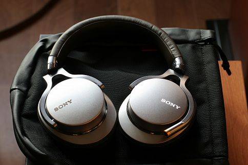 Sony mdr-zx750bn: беспроводные наушники с активной системой шумоподавления | headphone-review.ru все о наушниках: обзоры, тестирование и отзывы