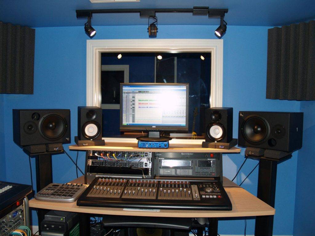Выбор студийных мониторов для домашней студии звукозаписи