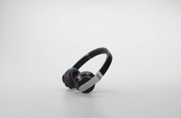 Phiaton curve bt 120 nc review: unremarkable anc earbuds