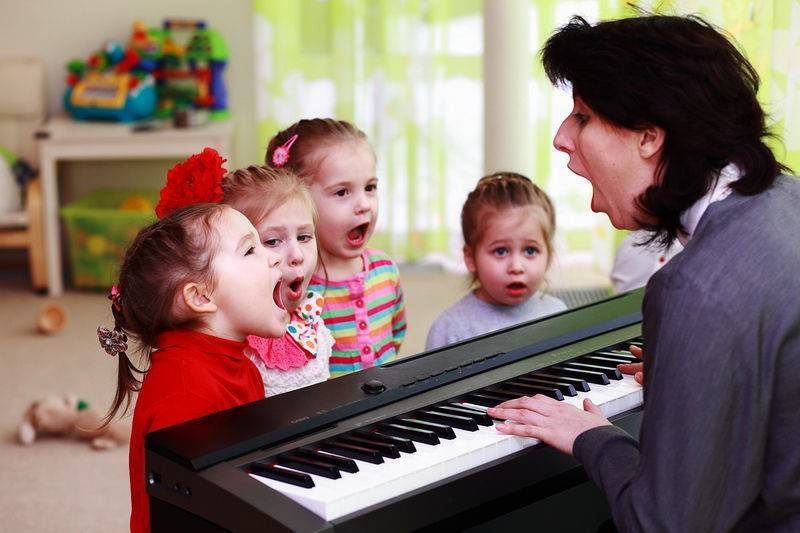 Играем в музыку: простые идеи для развивающих занятий с детьми дома