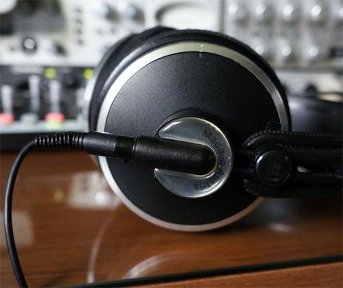 Обзор наушников akg k72: крупные, удобные и с гулким избыточным басом | headphone-review.ru все о наушниках: обзоры, тестирование и отзывы