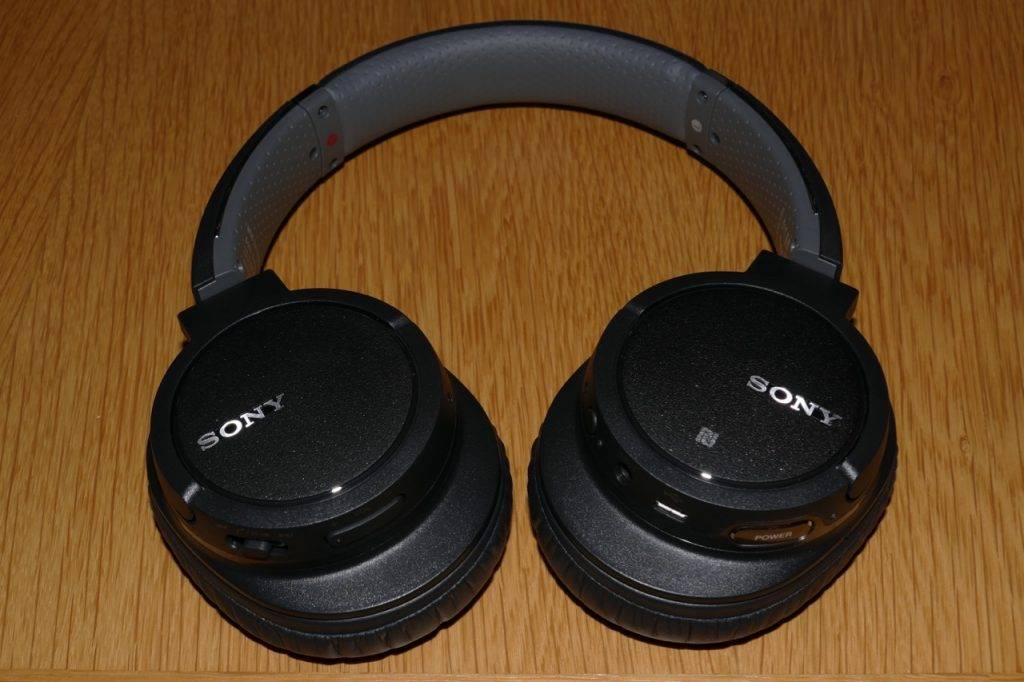 Sony mdr-xb950b1 vs sony mdr-zx770bn: в чем разница?
